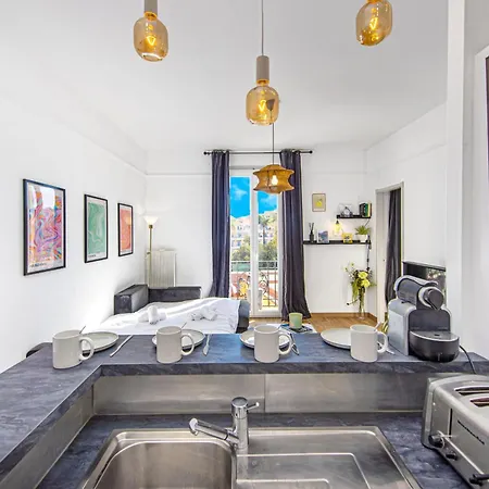 Confort Au Centre-ville Et Près De La * Menton